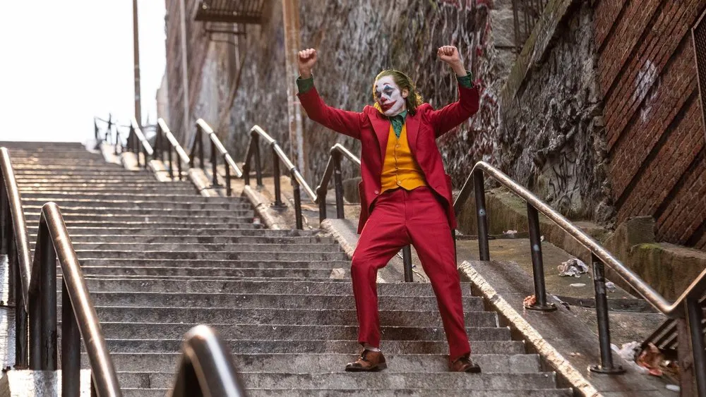 image from the stairs scene in joker 2019